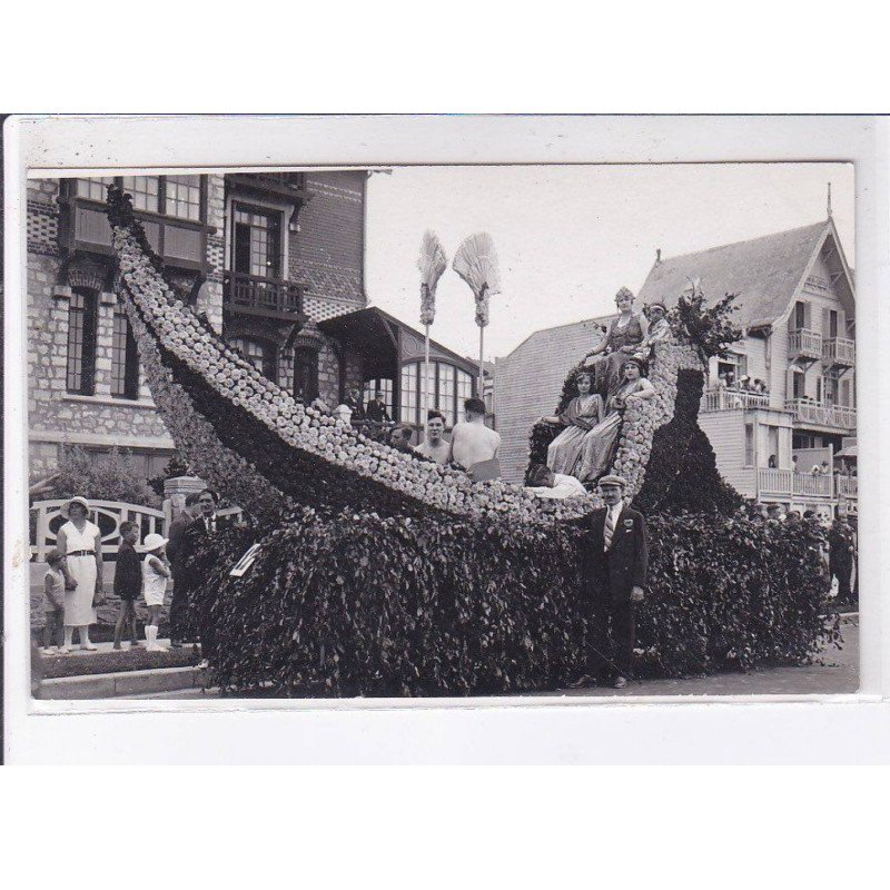 LE TOUQUET: villa blanche de castille 2 CPA, cavalcade - très bon état