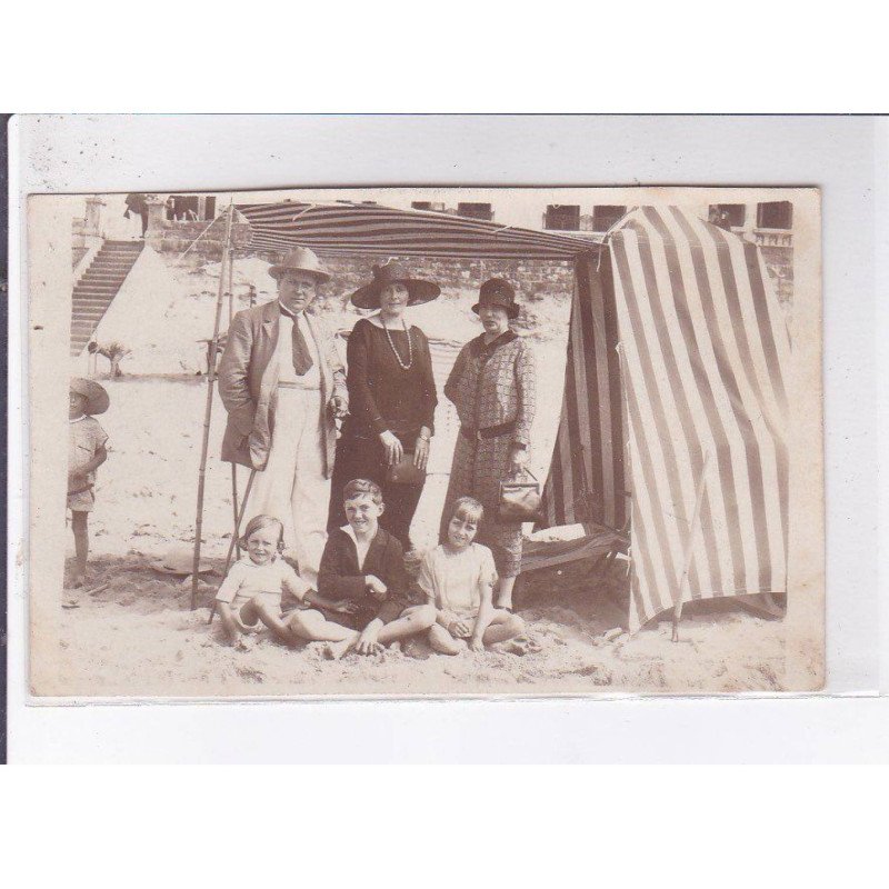 SAINT-JEAN-de-LUZ: scène de plage - très bon état