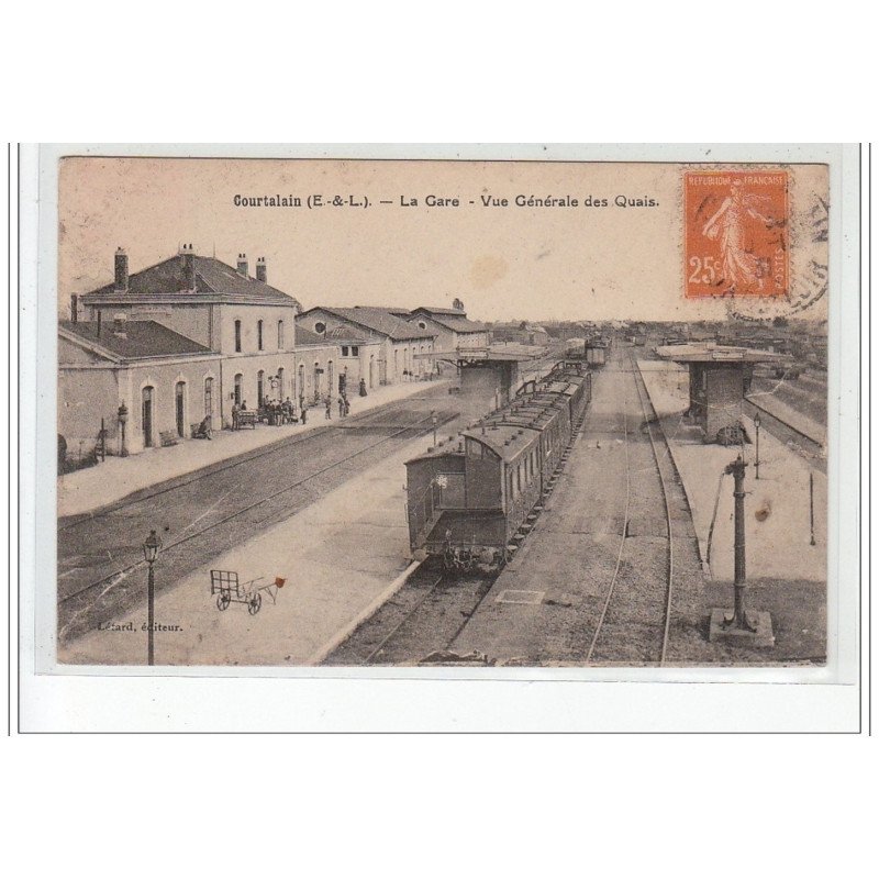 COURTALAIN - La gare - Vue générale des quais - très bon état