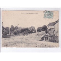 LE CHALARD: intérieur du village - très bon état