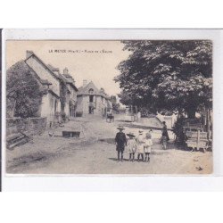 LA MEYZE: place de l'église - très bon état