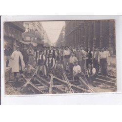 PARIS: pose des rails du tramway devant la poste du louvre, 75002 - état
