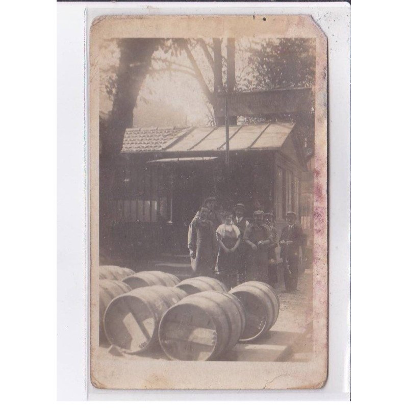 PARIS: vins des domaines de l'ile verte 10 rue de chateaudun, entrepôt à bercy, 75012 - état