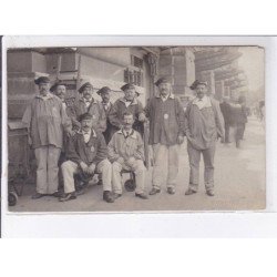 PARIS: porteurs, gare - état