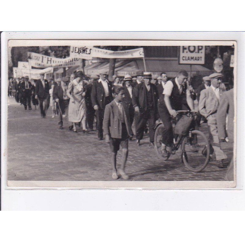 PARIS: manifestation - très bon état