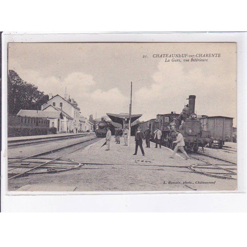 CHATEAUNEUF-sur-CHARENTE: la gare, vue intérieure - très bon état