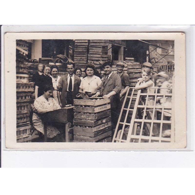 PARIS: les halles, marchands de fruits et légumes 75001 - état