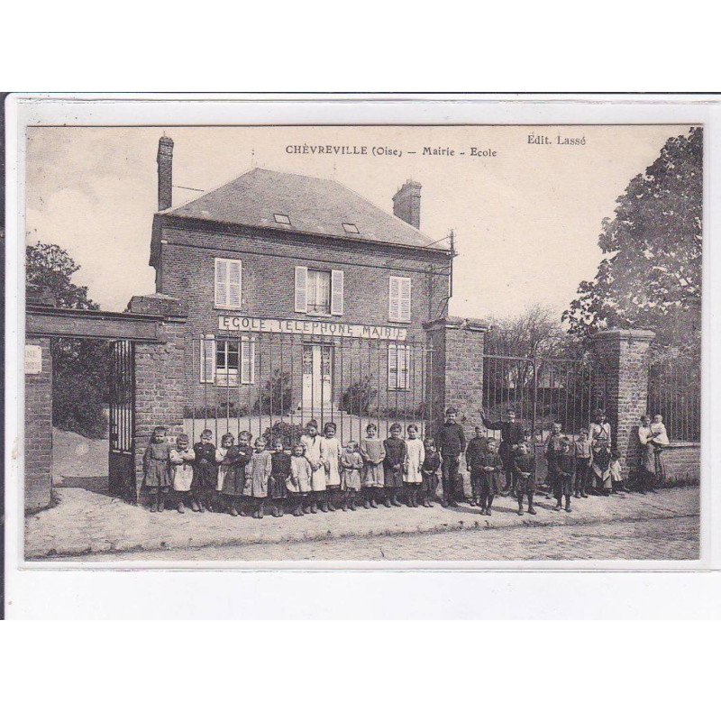 CHEVREVILLE: mairie, école - très bon état