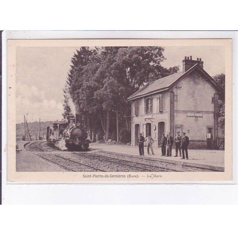 SAINT-PIERRE-des-CORNIERES: la gare - très bon état