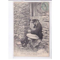 FINISTERE: joueur de biniou - très bon état