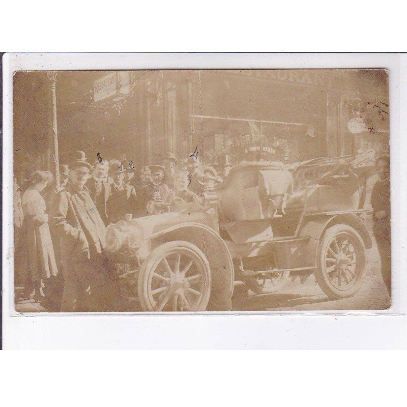 PARIS: automobile, restaurant - état