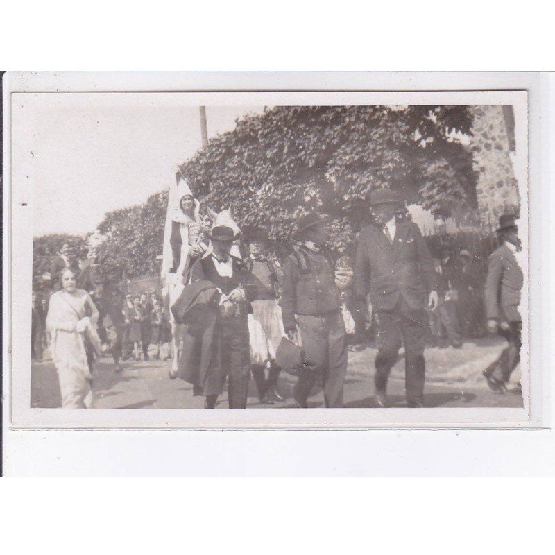 BRETAGNE(?): fête - très bon état