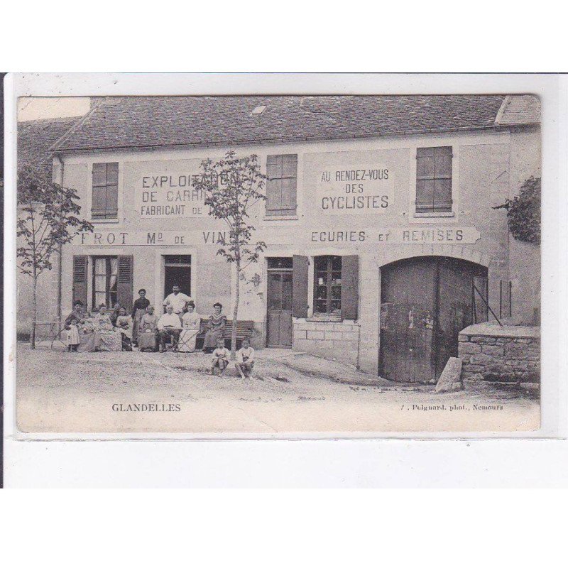 GLANDELLES: au rendez-vous des cyclistes, écuries et remises - état