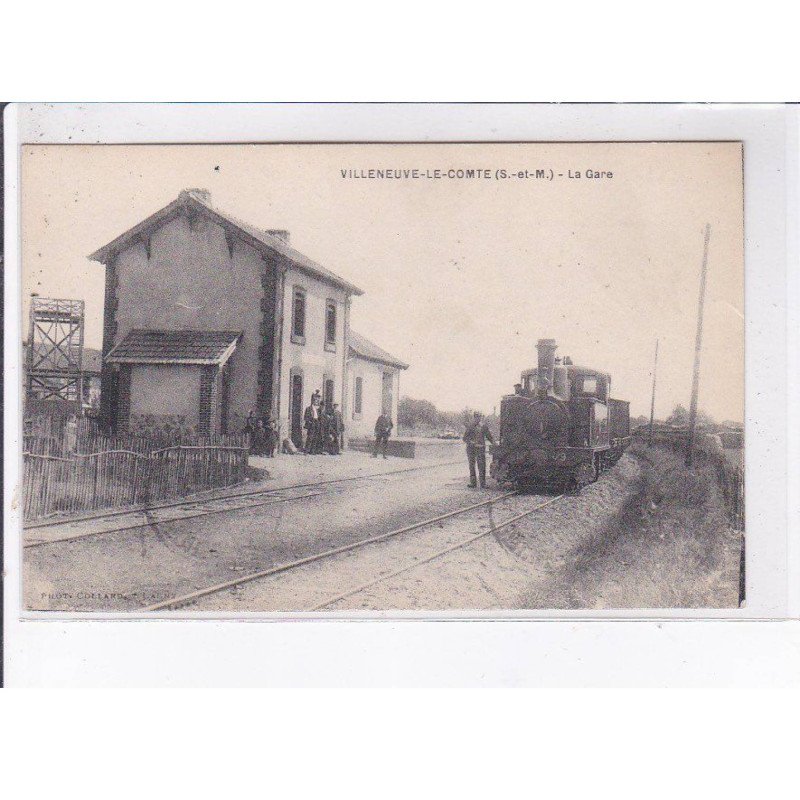 VILLENEUVE-LE-COMTE: la gare - très bon état