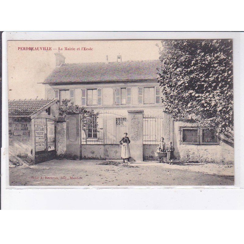 PERDREAUVILLE: la mairie et l'école - très bon état
