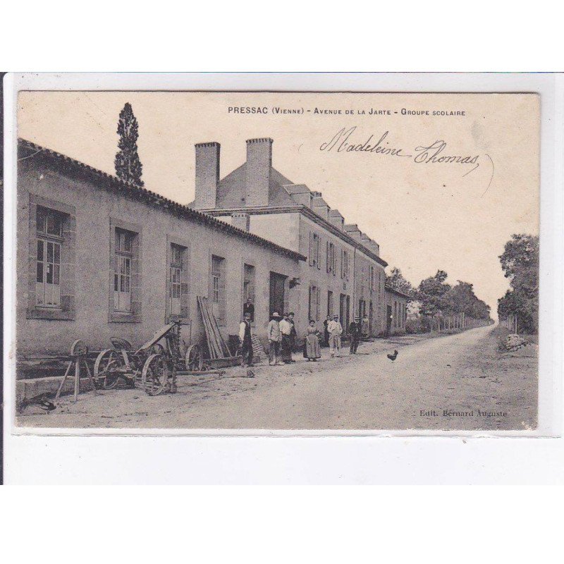 PRESSAC: avenue de la jarte, groupe scolaire - très bon état PRESSAC: avenue de la jarte, groupe scolaire - très bon état
