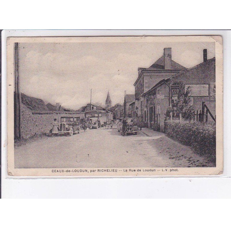 CEAUX-de-LOUDUN: la rue de loudun, autobus - très bon état