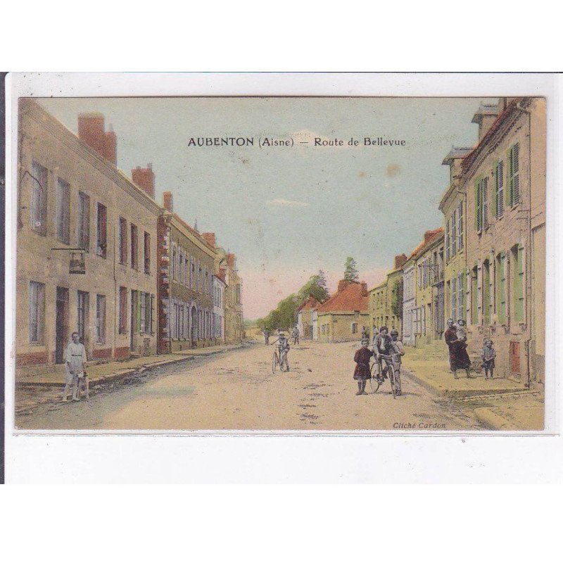 AUBENTON: route de bellevue - très bon état