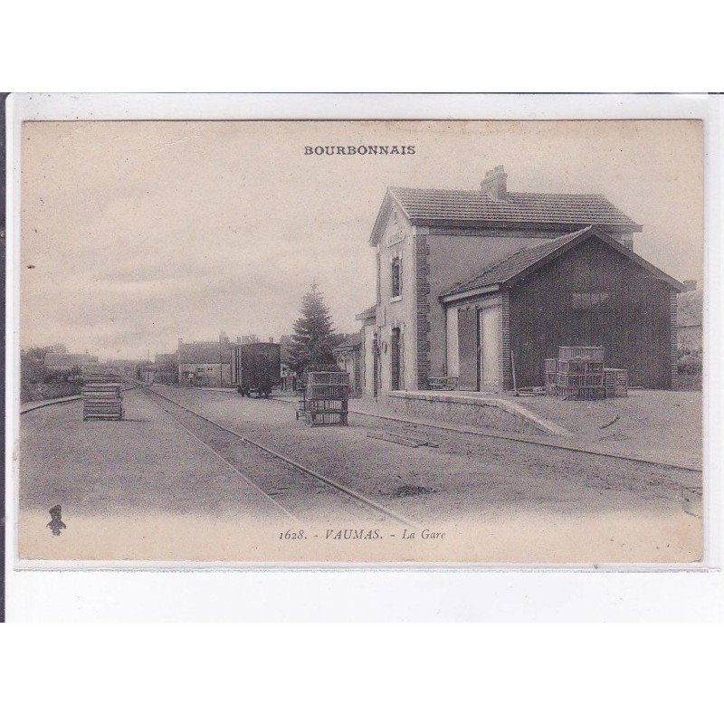 VAUMAS: la gare - très bon état