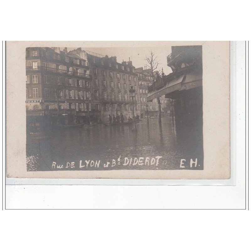 PARIS - inondations 1910 - rue de Lyon et boulevard Diderot - carte photo - très bon état