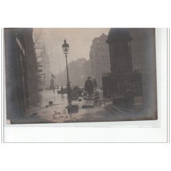 PARIS - inondations 1910 - rue de Lyon - carte photo - très bon état