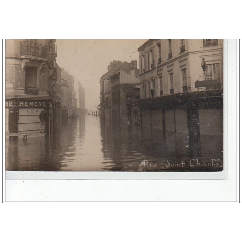 PARIS - inondations 1910 - rue Saint Charles - carte photo - très bon état