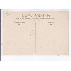 LA ROCHELLE: pêcheurs racommodant leurs filets - très bon état