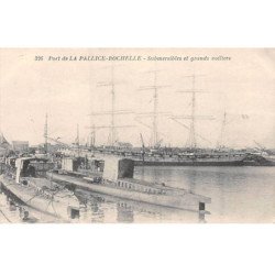Port de LA PALLICE ROCHELLE - Submersible et Grands Voiliers - très bon état