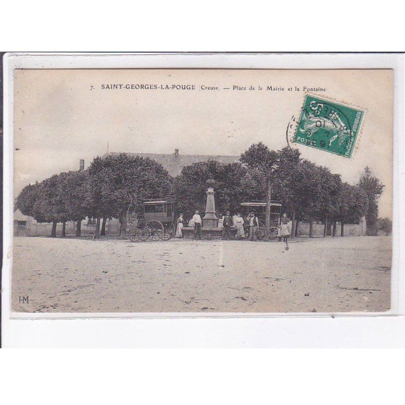 SAINT-GEORGES-LA-POUGE: place de la mairie et la fontaine - très bon état SAINT-GEORGES-LA-POUGE: place de la mairie et la fontaine - très bon état