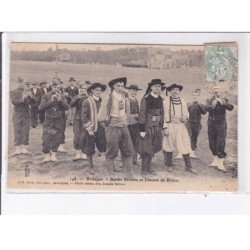 FINISTERE: bardes bretons et joueurs de biniou - très bon état