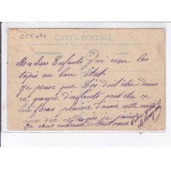 SAINTE-MAURE: école de garçons, la cour de récréation - état