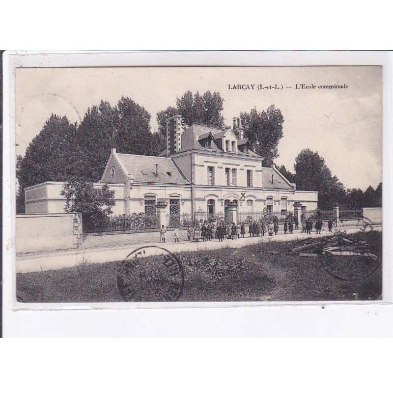LARCAY: l'école communale - très bon état