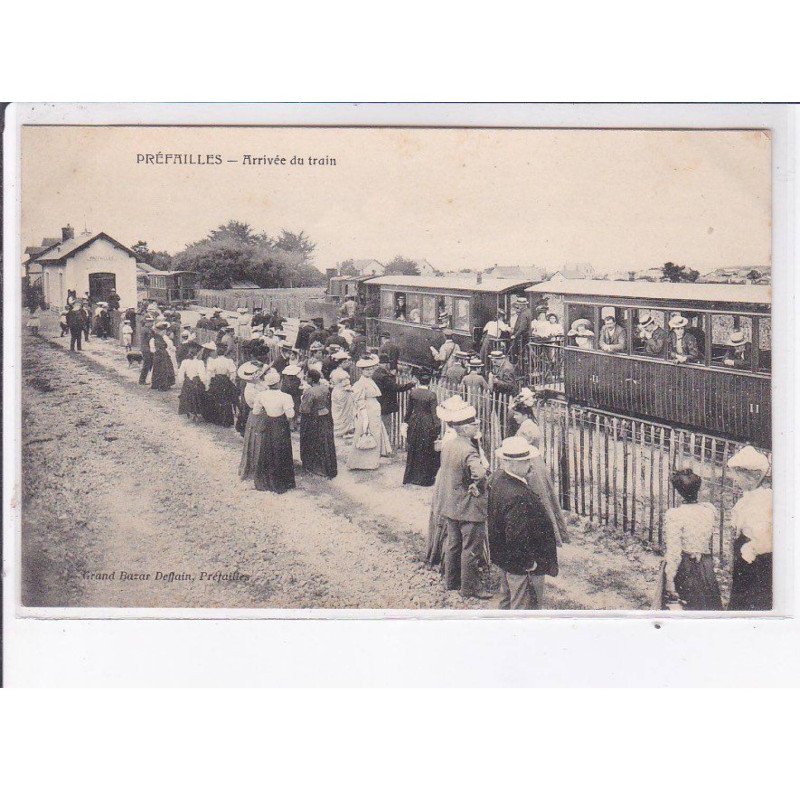 PREFAILLES: arrivée du train - très bon état