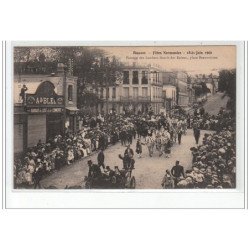 ROUEN - Fêtes Normandes 18-21 Juin 1909 - Les landaux fleuris des Reines, place Beauvoisine - très bon état