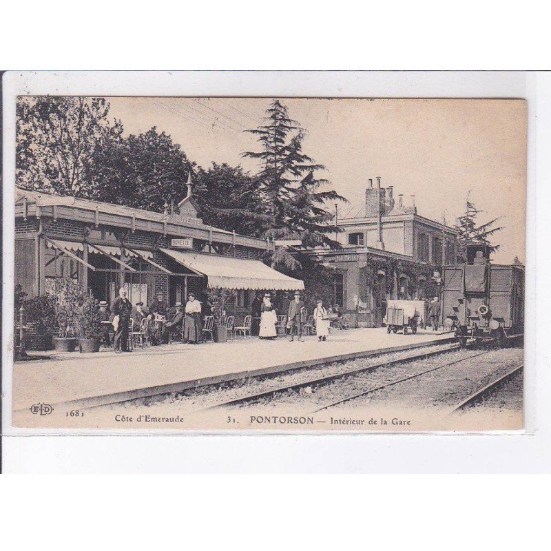 PONTORSON: intérieur de la gare - très bon état