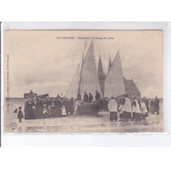 LES GOUGINS: bénédiction de barque de pêche - très bon état