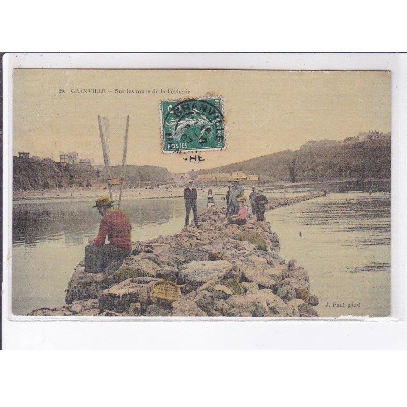 GRANVILLE: sur les murs de la pêcherie - état
