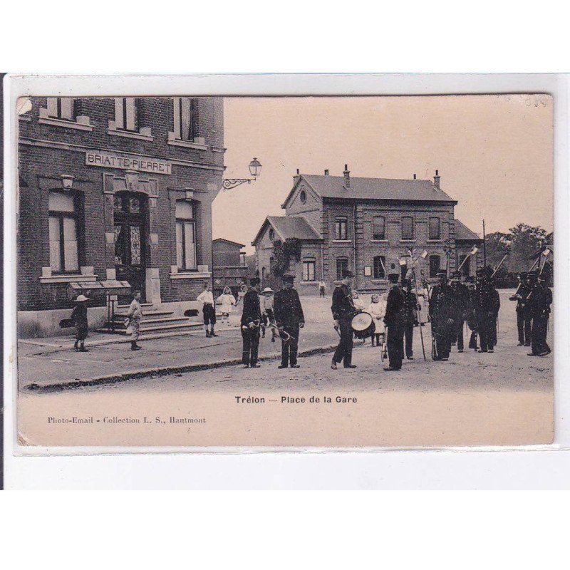 TRELON: place de la gare - très bon état