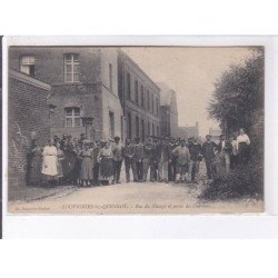LOUVIGNIES-lez-QUESNOY: rue du tissage et sortie des ouvriers - très bon état