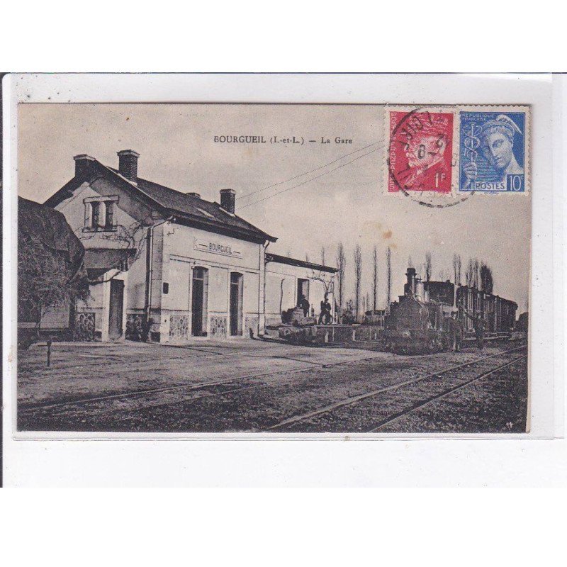 BOURGEUIL: la gare - très bon état
