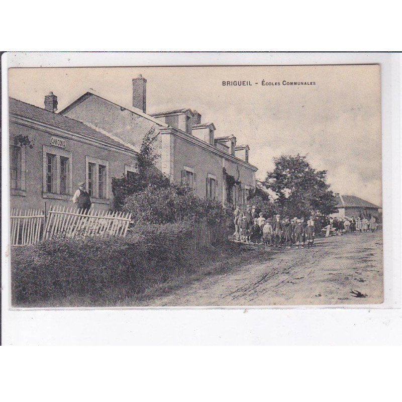 BRIGEUIL: écoles communales - très bon état