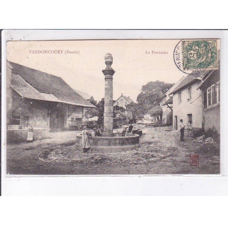 VANDONCOURT: la fontaine - état