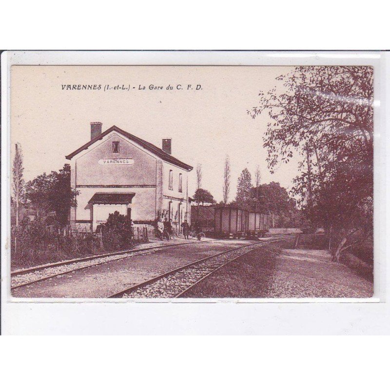 VARENNES: la gare du C.F.D. - très bon état