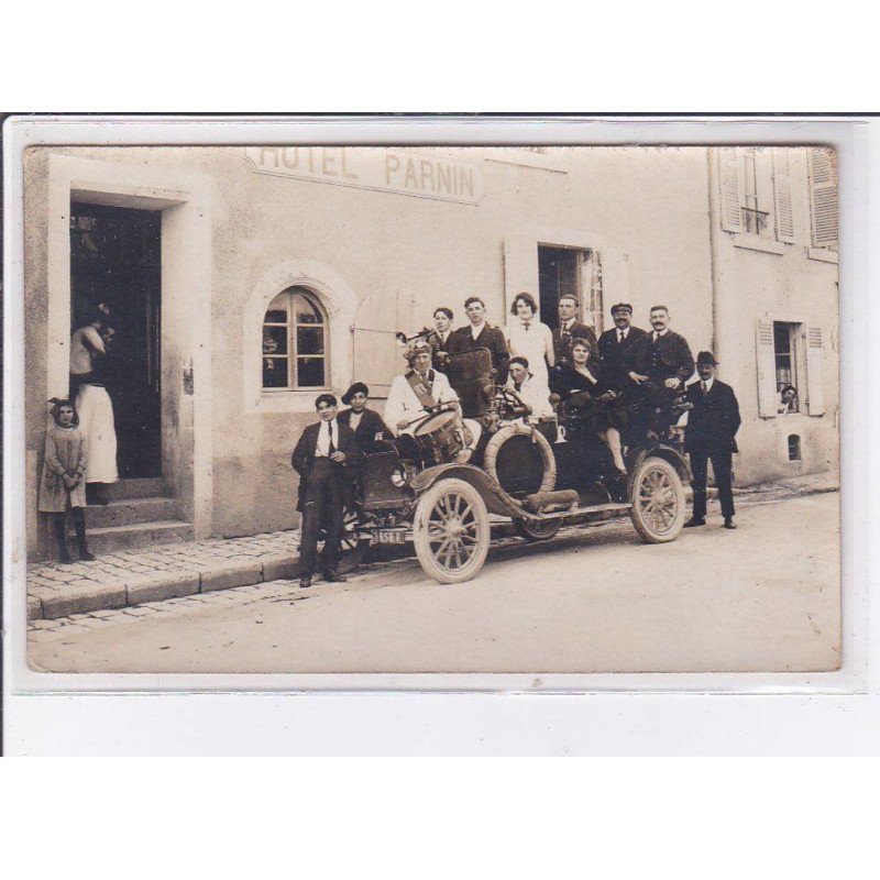 CHAROST: automobile - très bon état