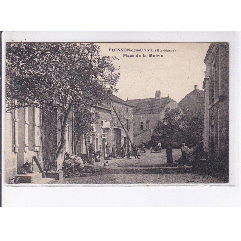 POINSON-les-FAYL: place de la mairie - état