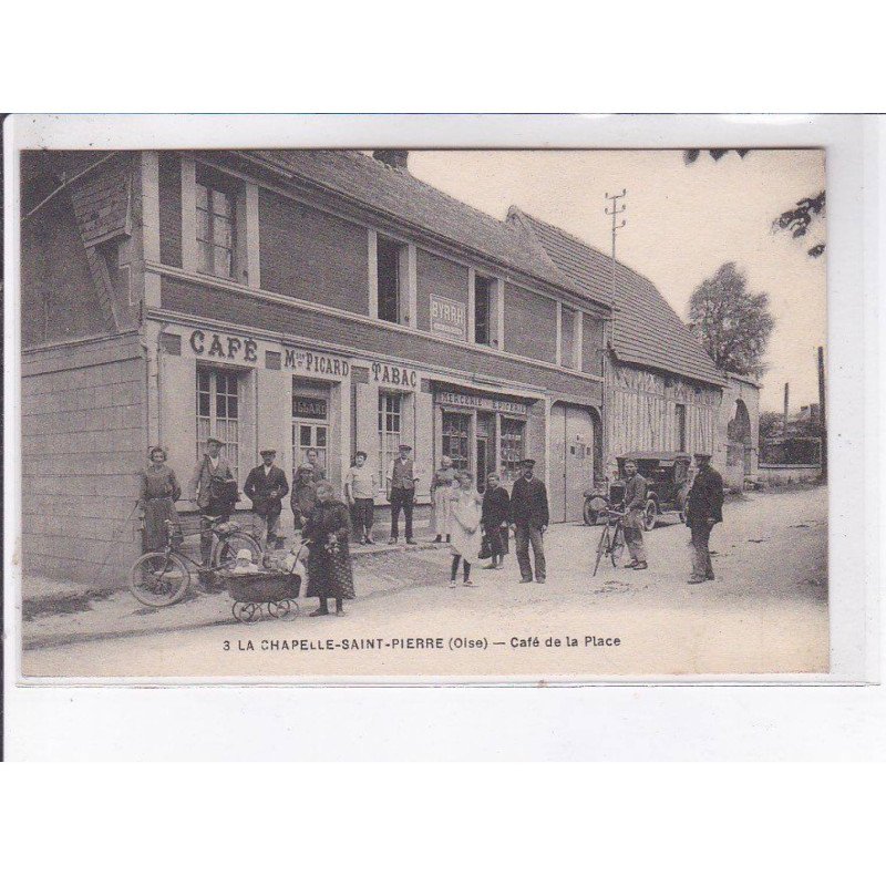 LA CHAPELLE-SAINT-PIERRE: café de la place - très bon état
