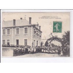 SAINT-PRIEST-des-CHAMPS: la maison d'école le jour de l'inauguration - très bon état