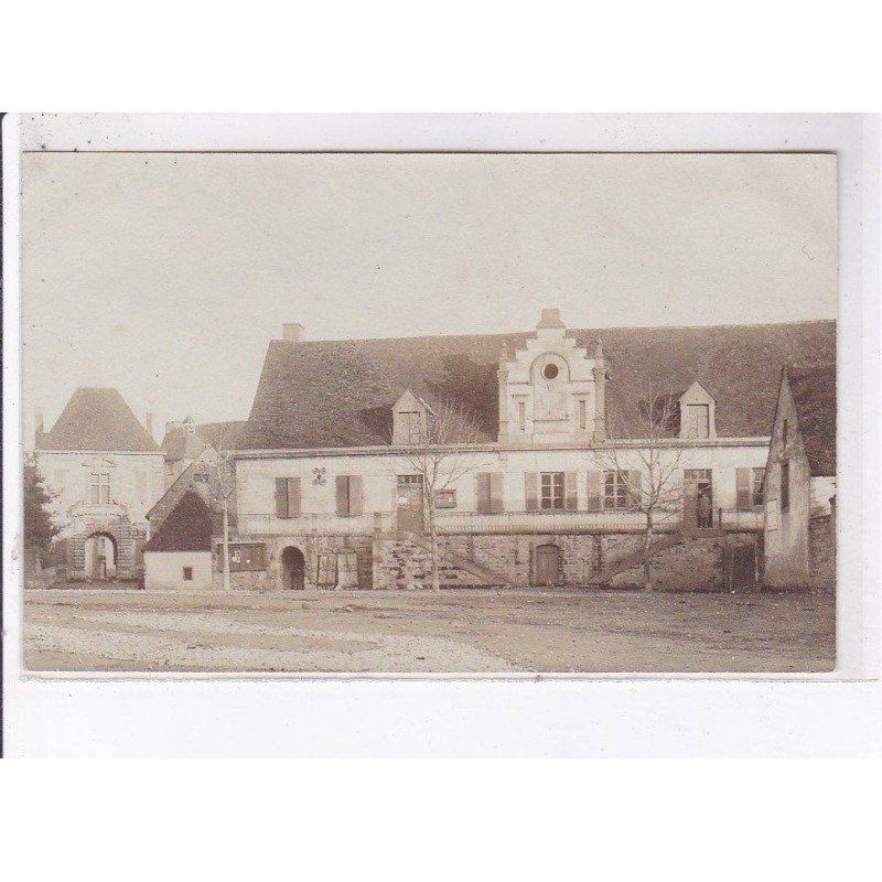 PIONSAT: mairie - très bon état