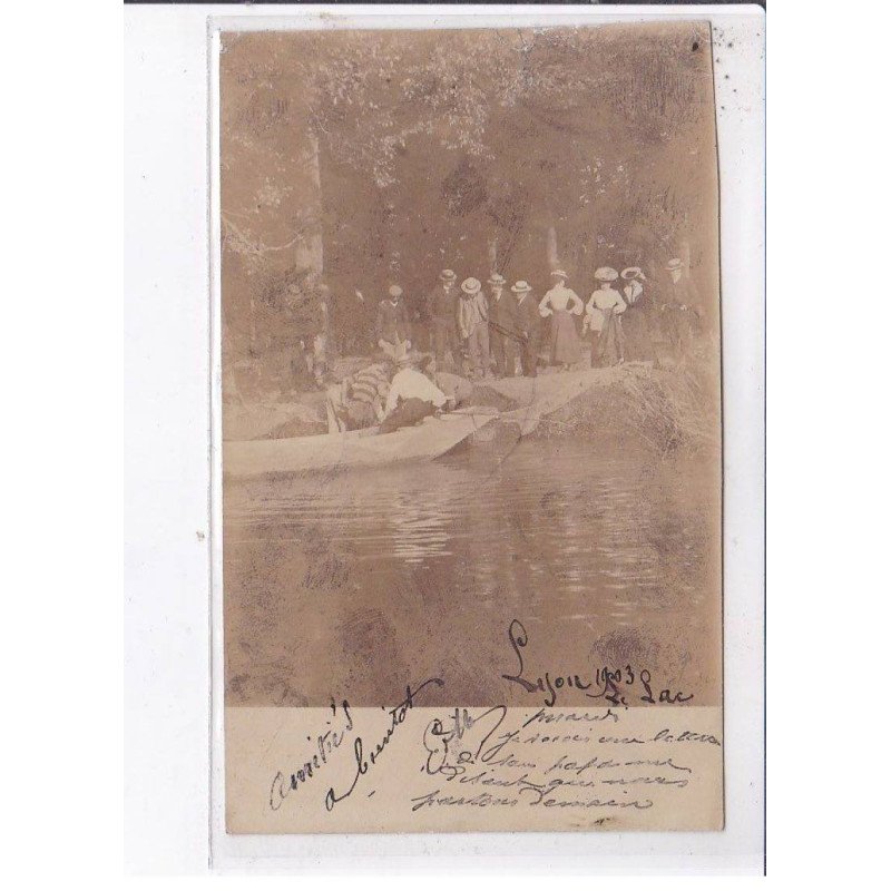 LYON: lac, canoe - état