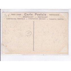 PARIS: la grève des chemins de fer 1910, des soldats assurent le service d'un passage - très bon état